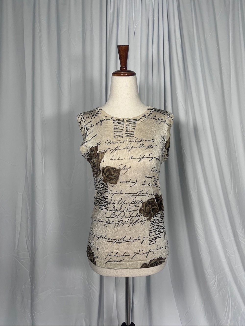 90s Vintage Michelle Nicole Beige Script & Rose Print Sleeveless Tank